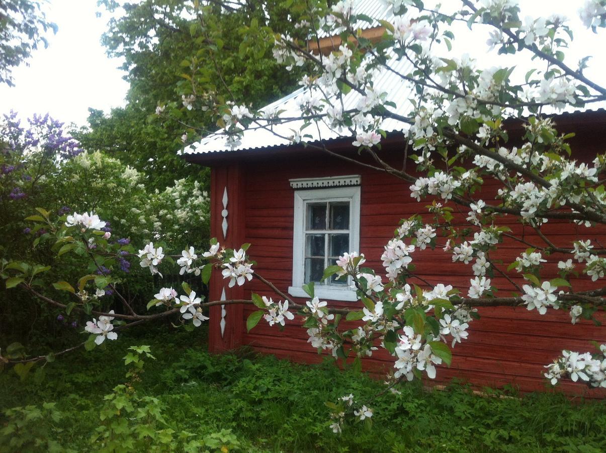 Holiday Home Dom Pod Lipoy Pridorozhnaya Eksteriør bilde